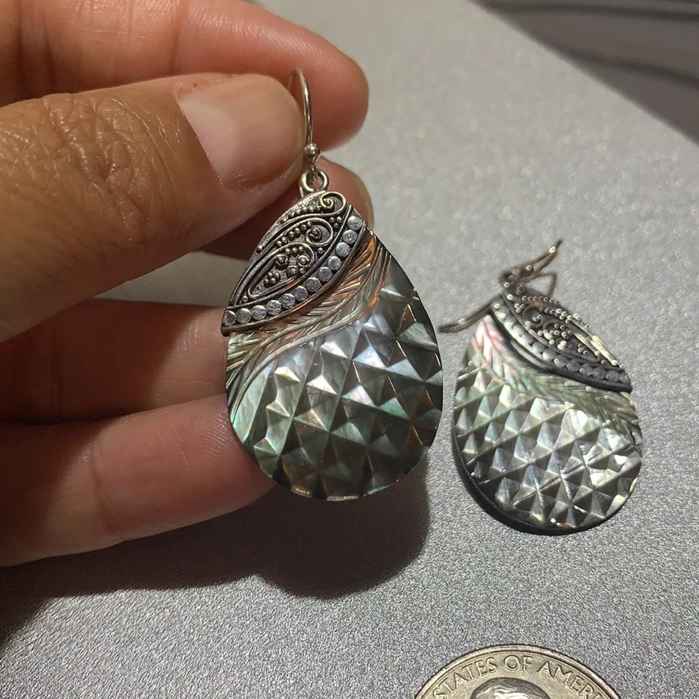 SAMUEL B. Silver Abalone 💧 Shaped Dangle Earrings